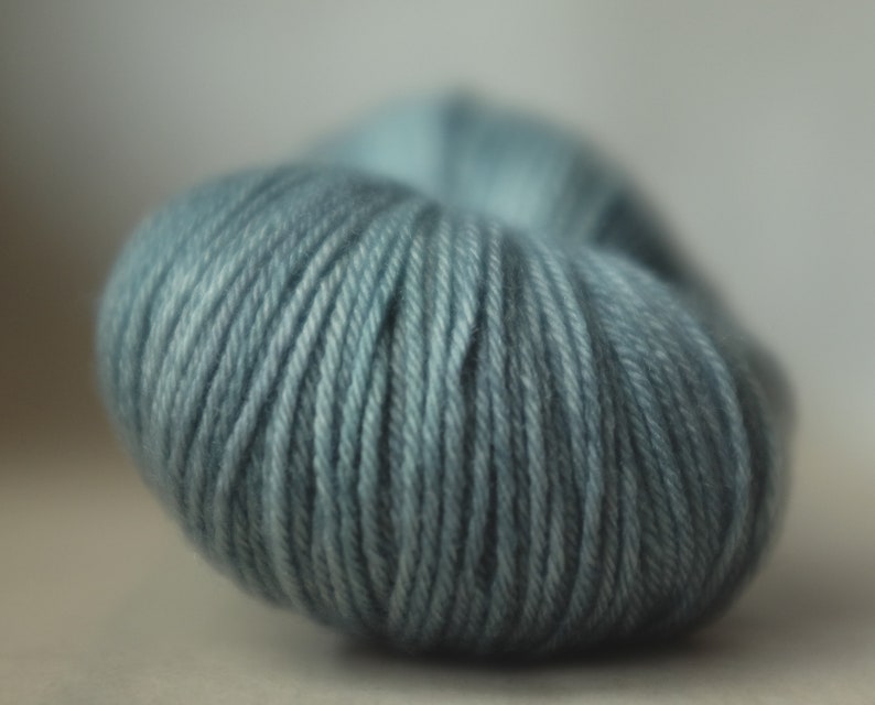 ~95g 4 available sock yarn batch 030419 or 180319* Hydro fingering FLASHMERINO 8515 superwash extrafine merinonylon