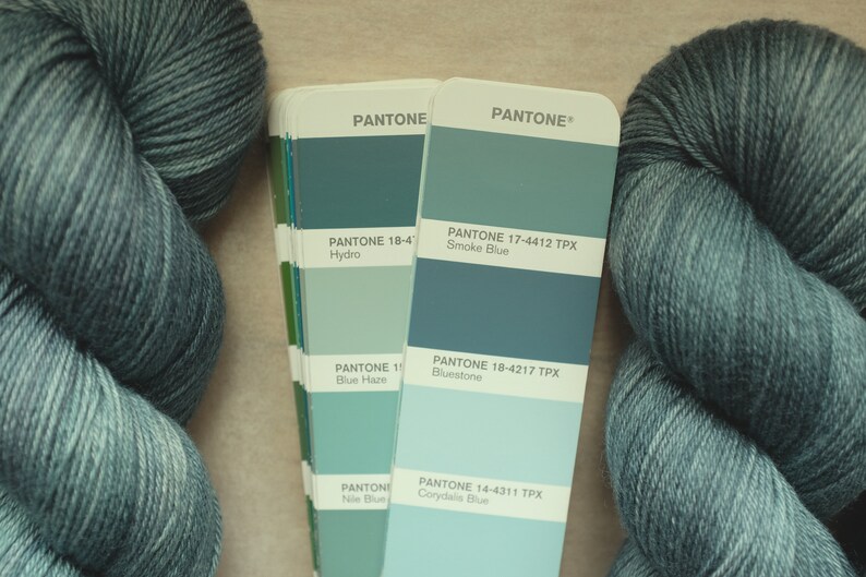 ~95g 4 available sock yarn batch 030419 or 180319* Hydro fingering FLASHMERINO 8515 superwash extrafine merinonylon