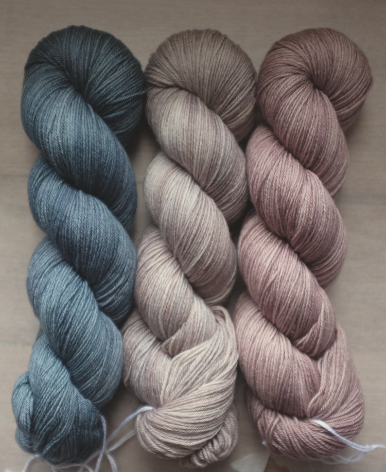 ~95g 4 available sock yarn batch 030419 or 180319* Hydro fingering FLASHMERINO 8515 superwash extrafine merinonylon