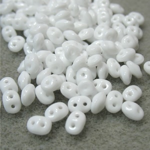 Matubo Czech SuperDuo Opaque Chalk White 2-Hole Beads 10 grams