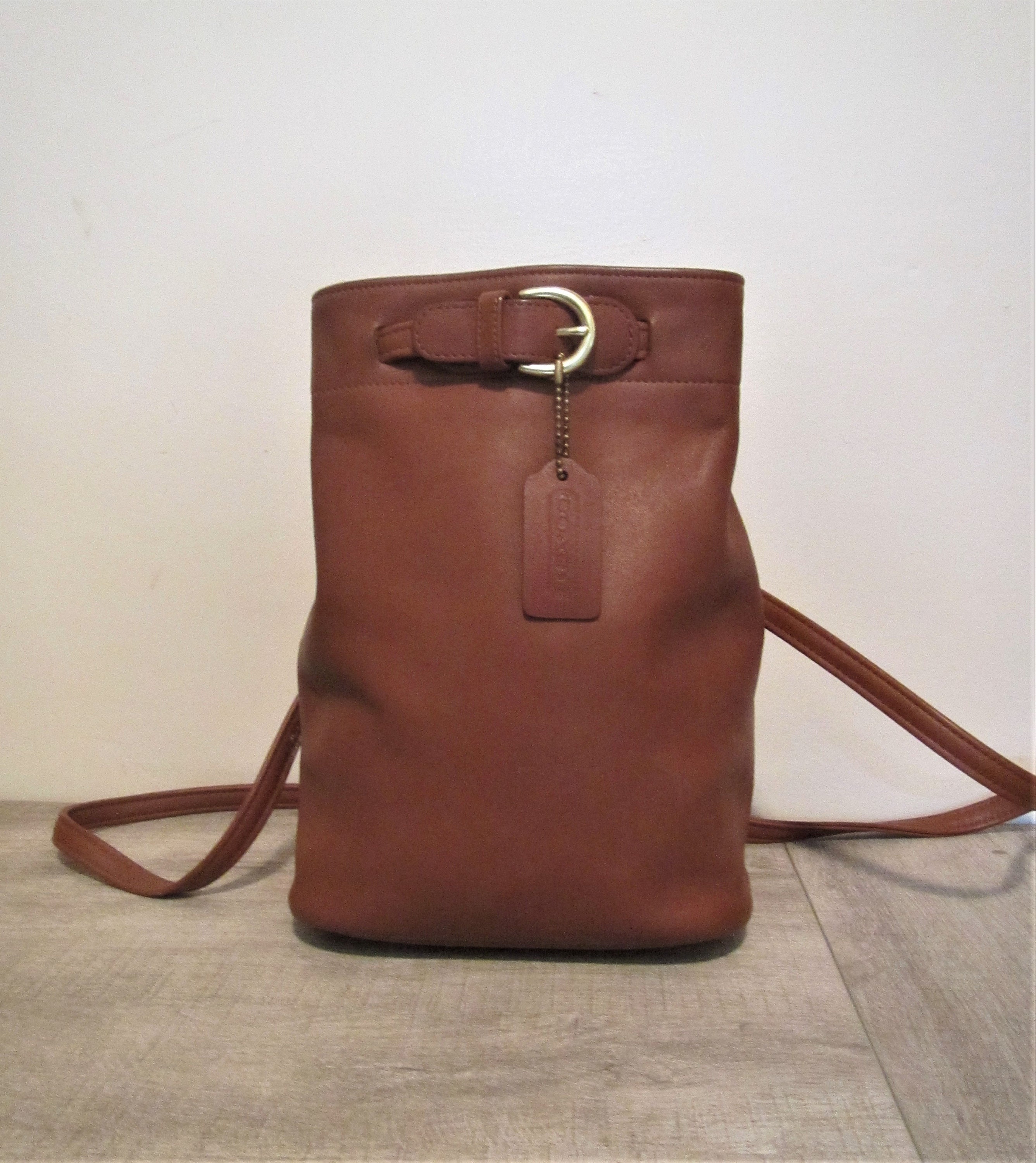??Vintage Coach Cornelia Sling Bag, 4162 USA Coach USA 4162 Soho Cornelia Sling Backpack British Tan VGC  main image 2