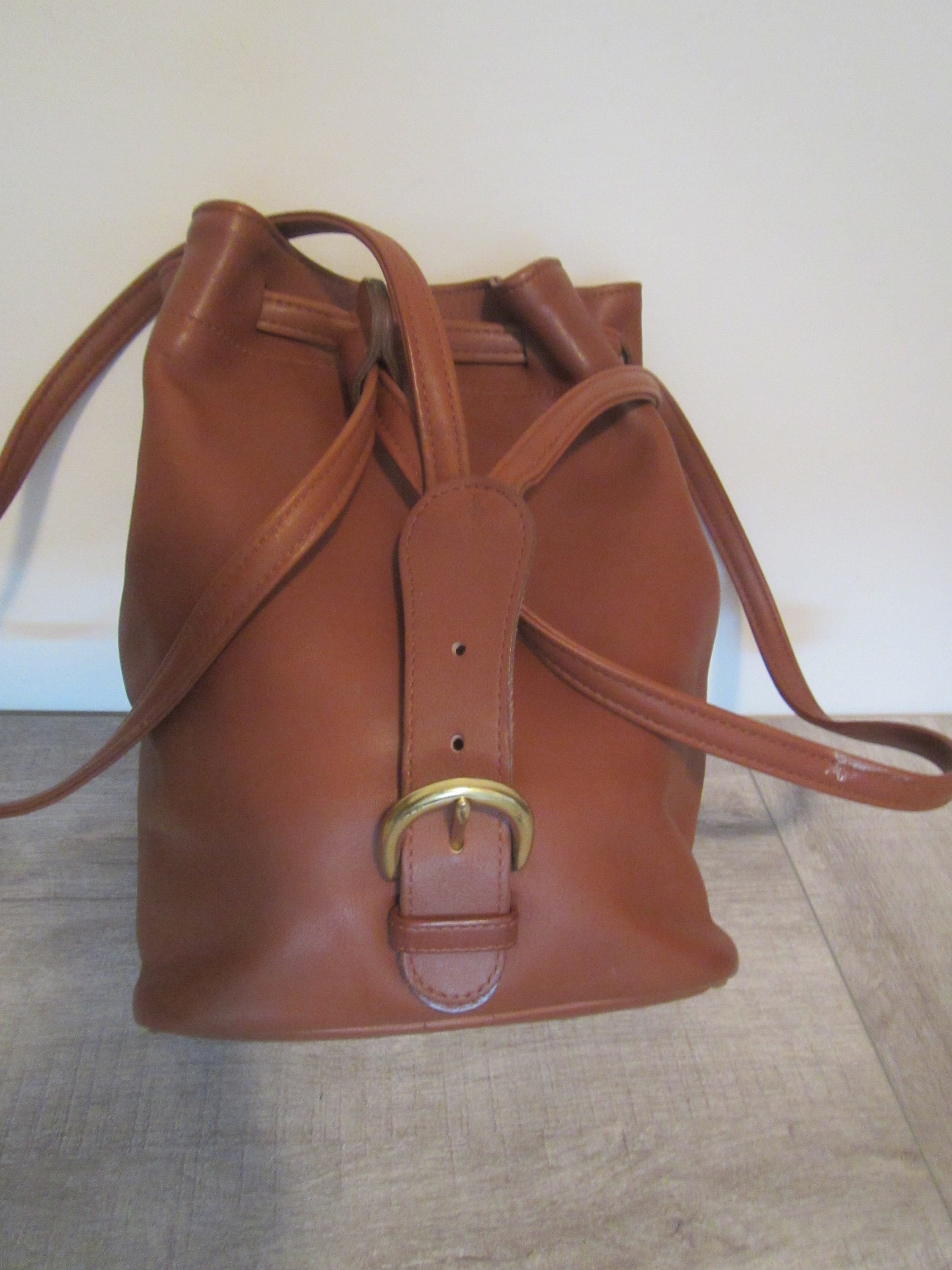 ??Vintage Coach Cornelia Sling Bag, 4162 USA Coach USA 4162 Soho Cornelia Sling Backpack British Tan VGC  main image 3