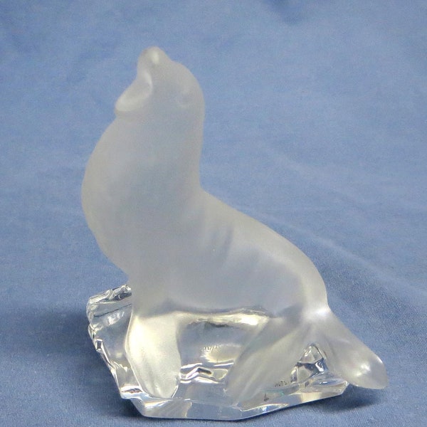 Goebel Frosted Crystal Seal / Sea Lion sur iceberg Figurine