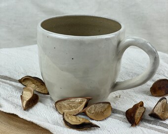 Hakeme Collection - White Mug