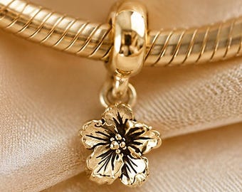 PANDORA 花の形状 ゴールドチャーム il_340x270.8135465707_6sa4.jpg