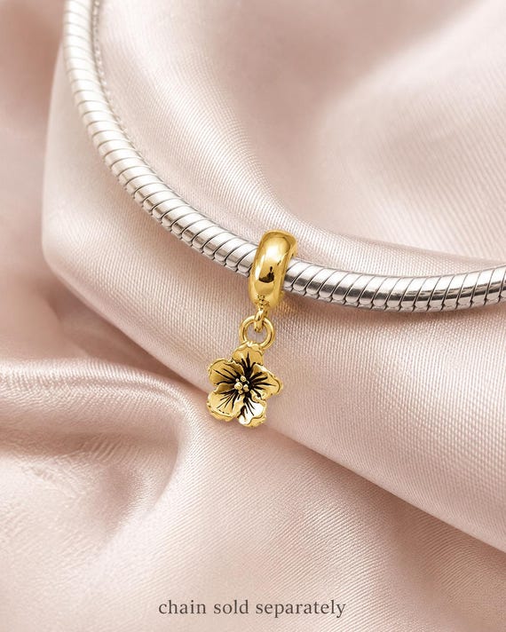 PANDORA 花の形状 ゴールドチャーム Hibiscus Charm Slide in 14K Gold Vermeil, Handmade Flower Bracelet