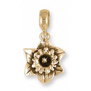 Pandora daffodil hotsell charm