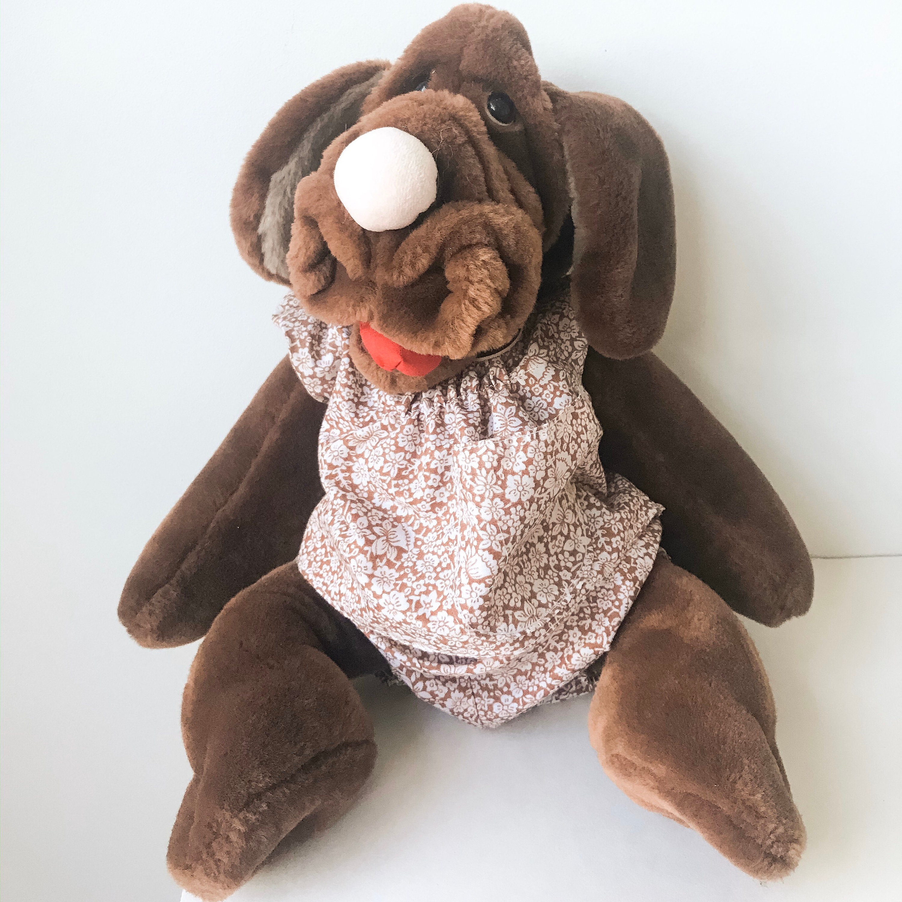 Wrinkles Inc. Dog - hand puppet - The Heritage Collection Wrinkle Puppy - Brown - Vintage Ganz Bros. Stuffed Animal - Retro Old School Toy