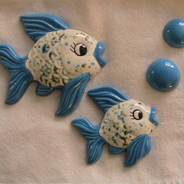 Pair of bright blue chalk ware fish with bubbles, cute set!
