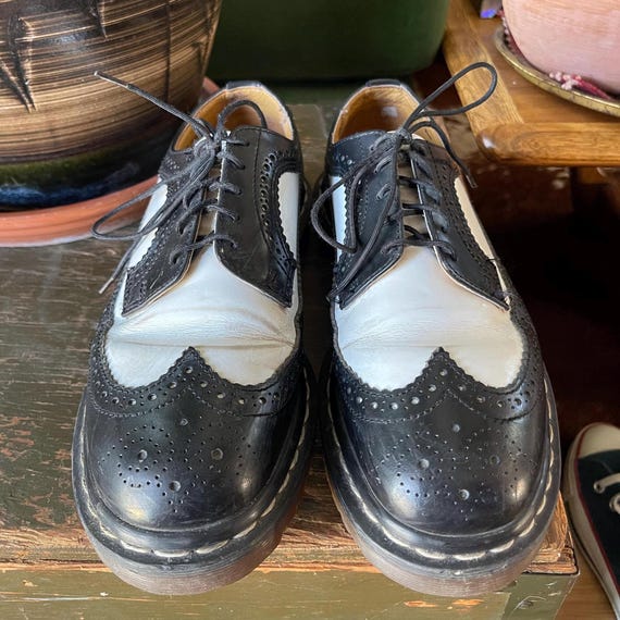 Dr. Martens 3989 Brogue Leather Wingtip Black White -Platform Oxford Men\'s US 8 Dr. martens docs 3989 - Gem main image 3