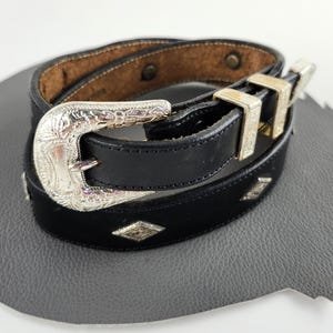 Black Leather & Gold Vintage Carlisle Belt - Size US 28 - Etsy display picture 1