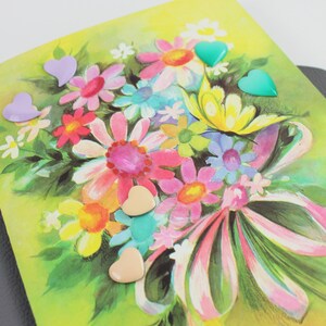 Carte de voeux vintage bouquet de fleurs d'anniversaire avec boucles d'oreilles en métal vintage lavande turquoise et coeur pêche / cadeau pour elle