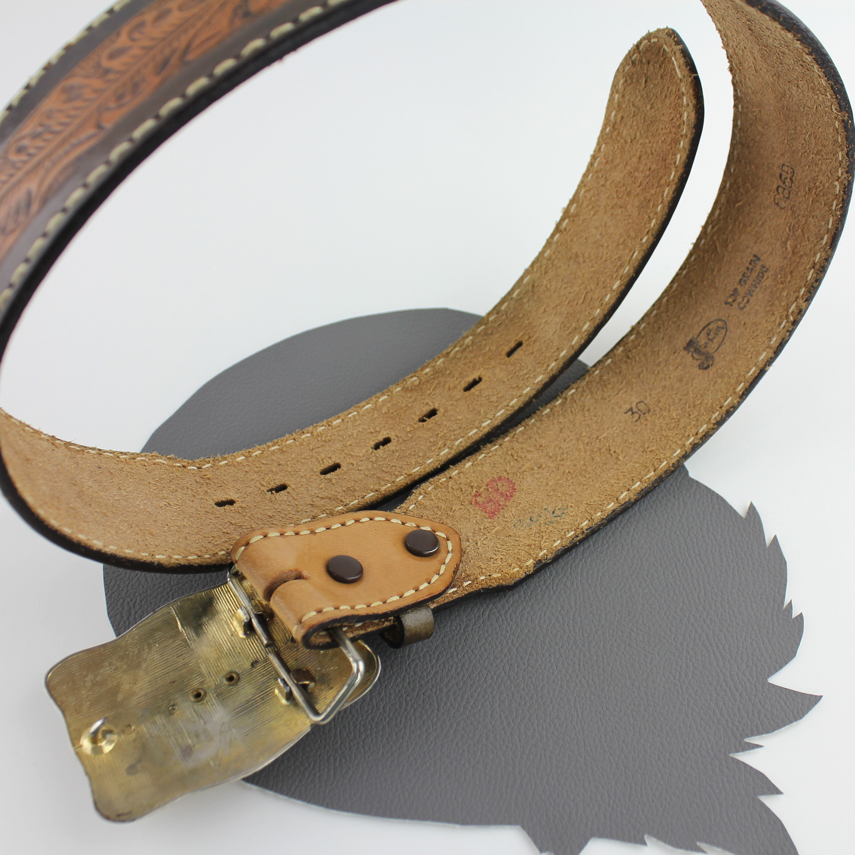 Red Stone Set in Brass Buckle on Tooled Leather Belt Unisex  display picture 3