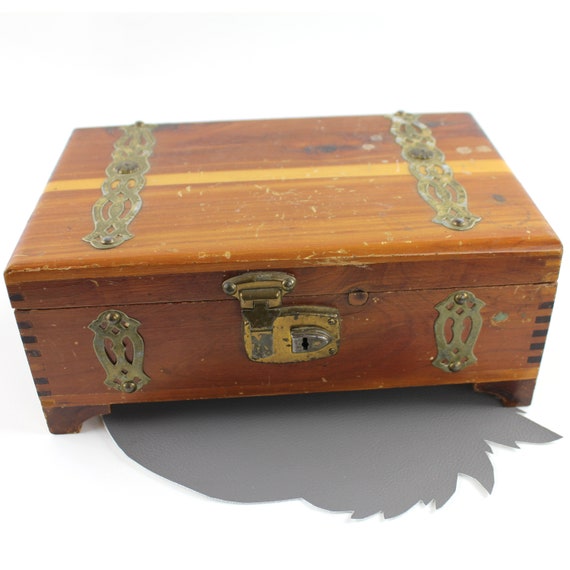 Vintage Wood & Brass Hinged Cigar Box With Key Latch and Handles / Factory  No 777 1st District PA / Pennsylvania Wood 5 Cent Cigar Box