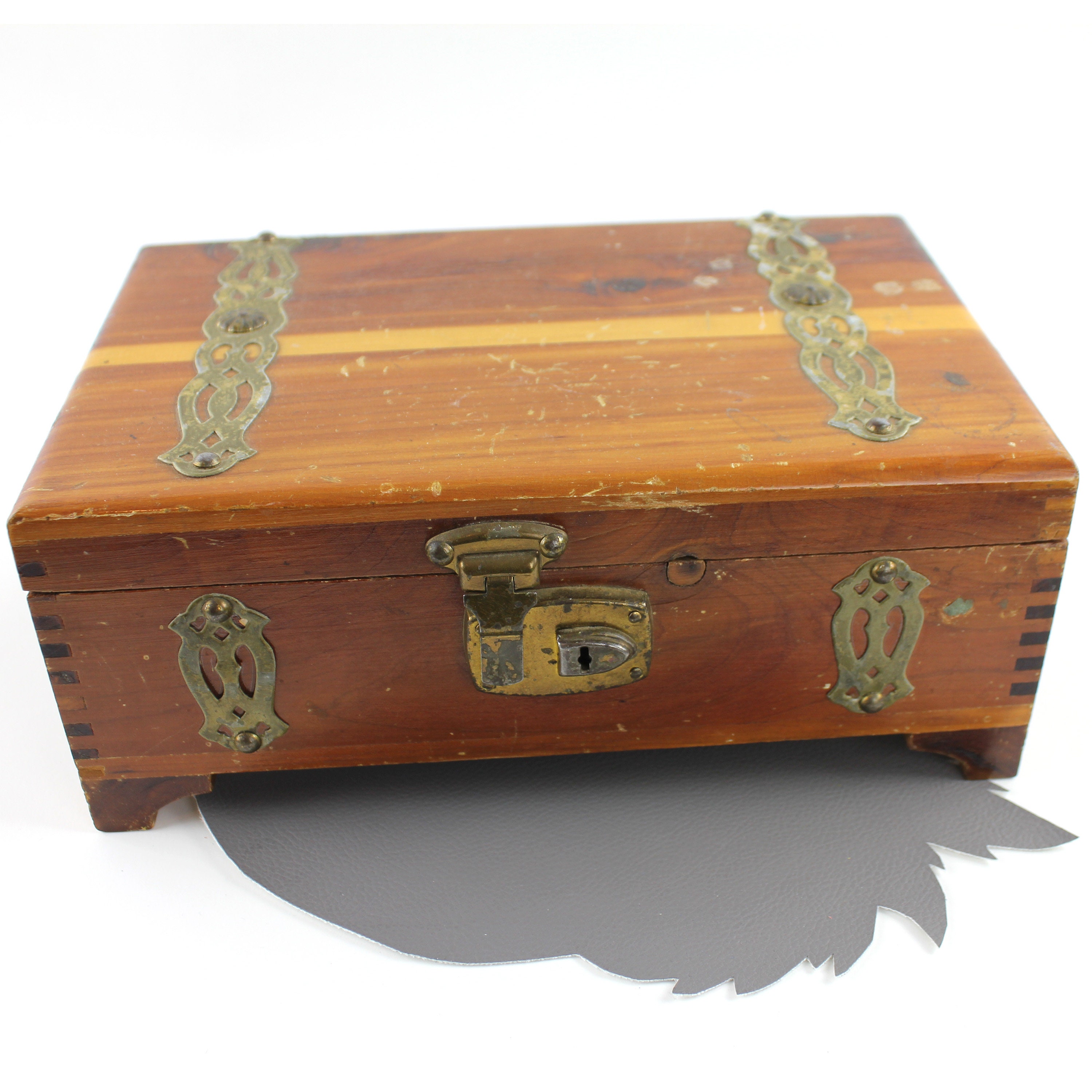 UMX LT-25 Metal Latch: Cigar Box, Jewelry Box, Wood Boxes Hardware Accessory