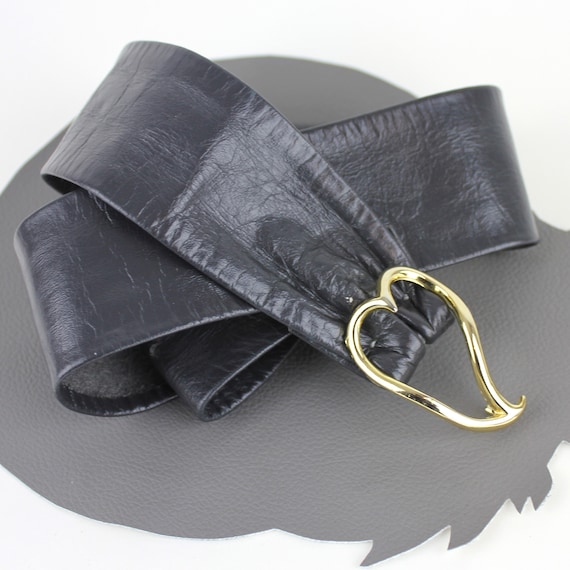Soft Black Leather Belt With Gold Heart Buckle / Vintage 80s 