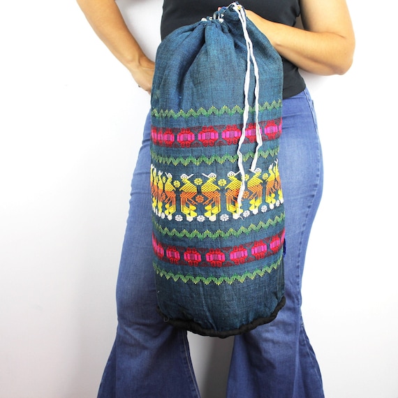 Rainbow Woven Oversized Backpack / Rainbow Bird Embroidery  display picture 2