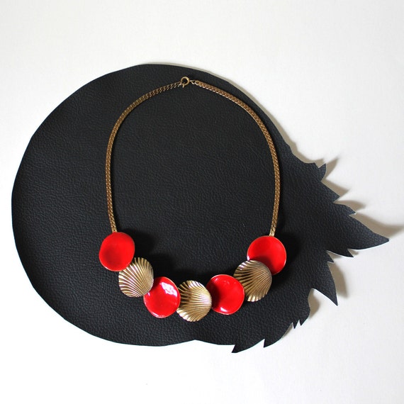 Red Enamel and Gold Vintage Necklace - image 2