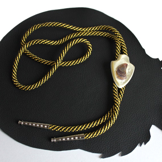 Seashell Vintage Bolo Tie with Yellow and Black N… - image 1