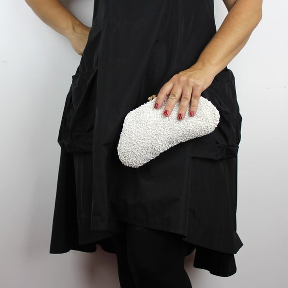 White Fully Beaded Vintage Clutch / Handmade by Mandarin Arts Hong Kong / Wedding Bride Clutch / White Seed Bead Clutch / Keepsake Purse View 2