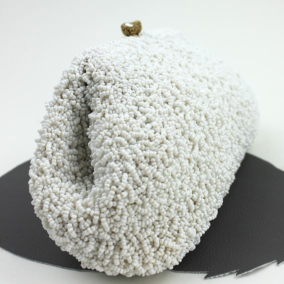 White Fully Beaded Vintage Clutch / Handmade by Mandarin Arts Hong Kong / Wedding Bride Clutch / White Seed Bead Clutch / Keepsake Purse View 5