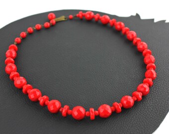 Collier Vintage 3 Rangs Perles Résine Baroques Rouges à Facettes - Ancien, Magnifique