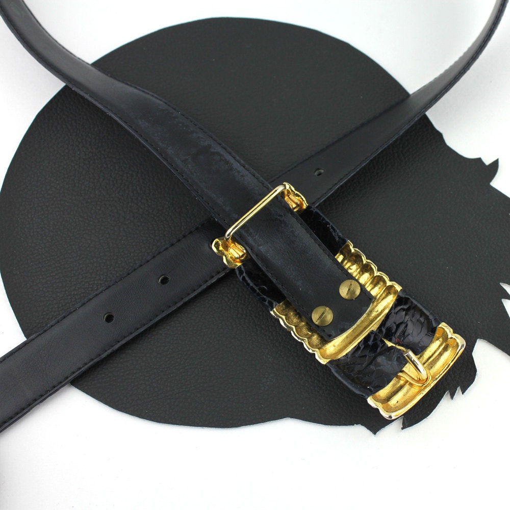 Vintage Navy & Gold Snakeskin Belt Size Large 31 to 35  display picture 2