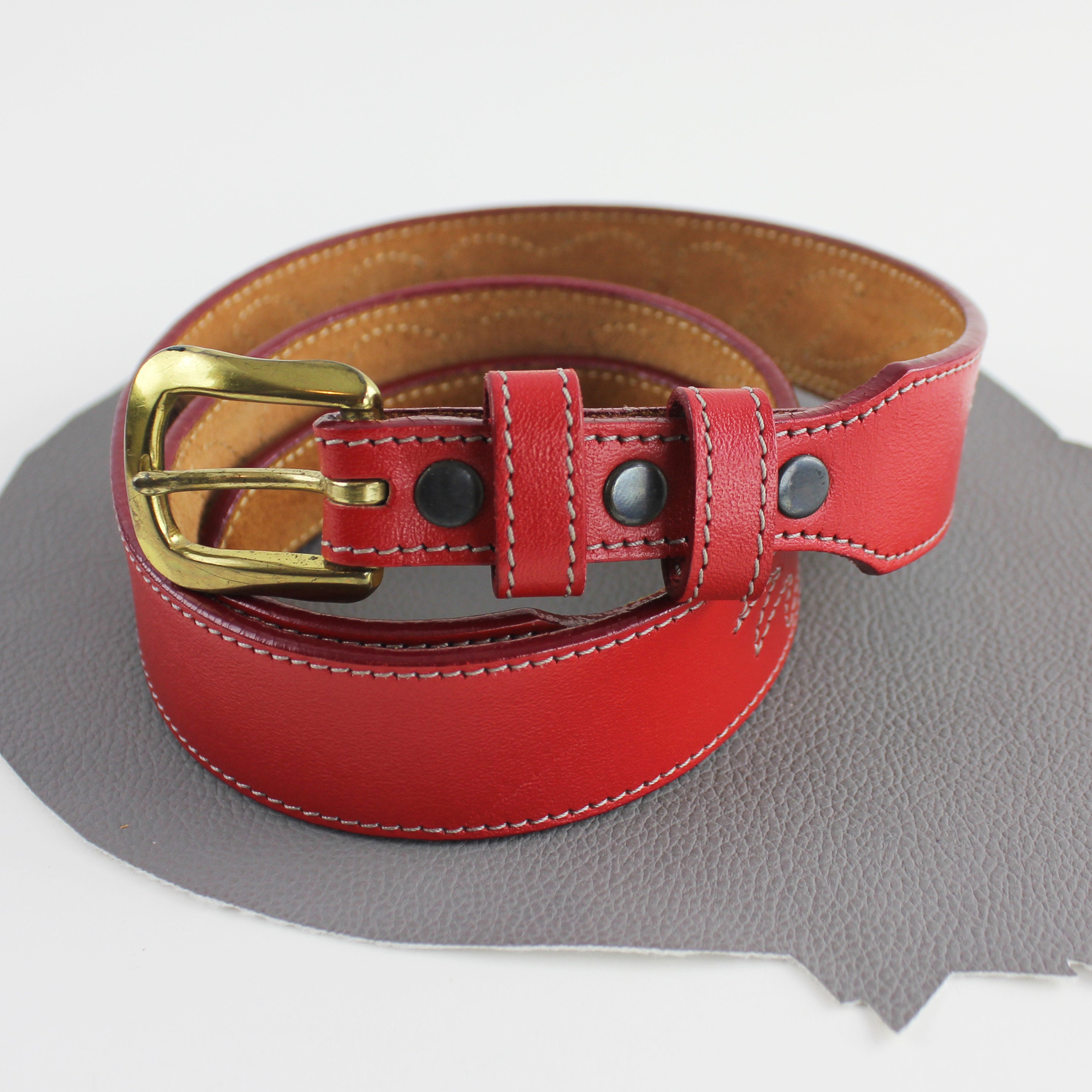 Red & Black Western Leather Belt With Heart Cut Outs Size 32 
