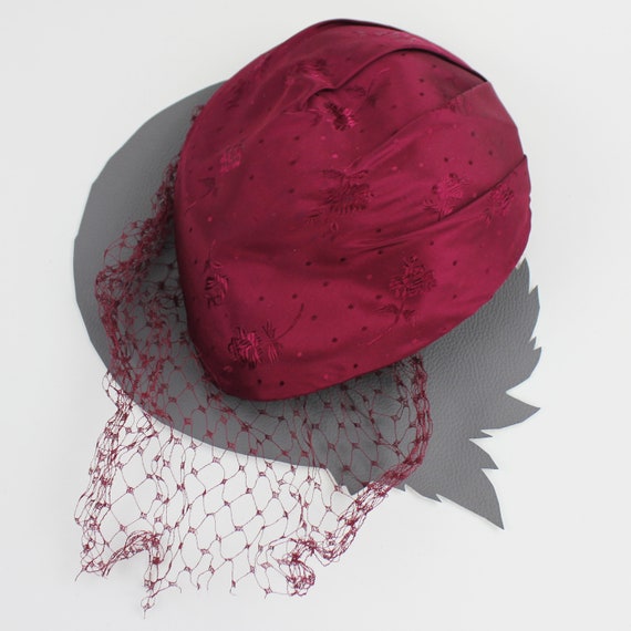 Burgundy Red Vintage Ladies Hat with Lace Veil Ov… - image 2