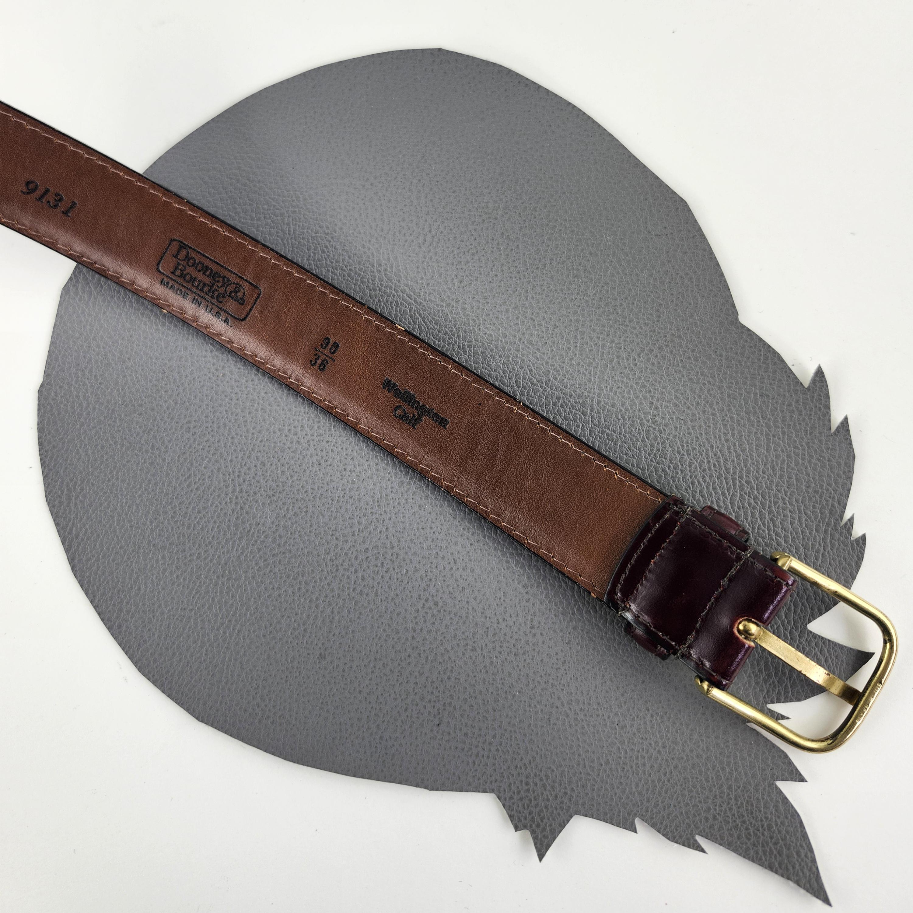 Vintage Maroon Red Dooney & Bourke Leather Belt With Gold 