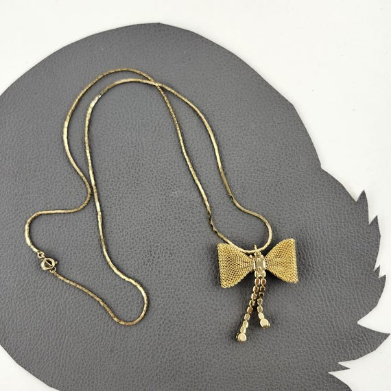 Collier Vintage Chaîne Plate Plaqué Or Avec Strass - Occasion Bon État