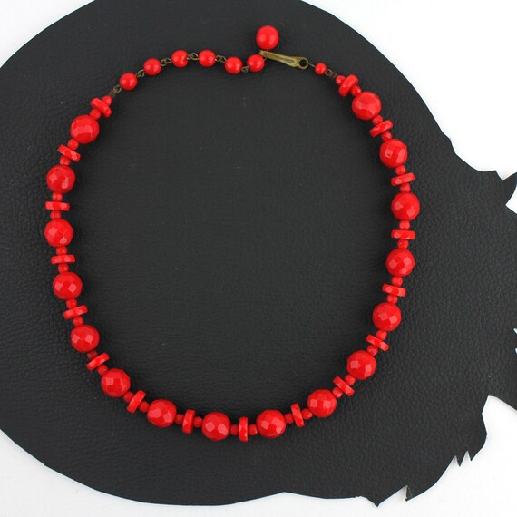 Cherry Red Faceted Bead Vintage Necklace - image 2