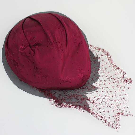 Burgundy Red Vintage Ladies Hat with Lace Veil Ov… - image 4