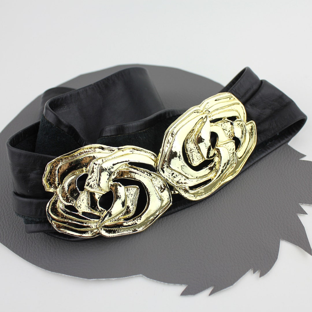 Vintage Black Leather Belt With Gold Buckle / Adjustable 