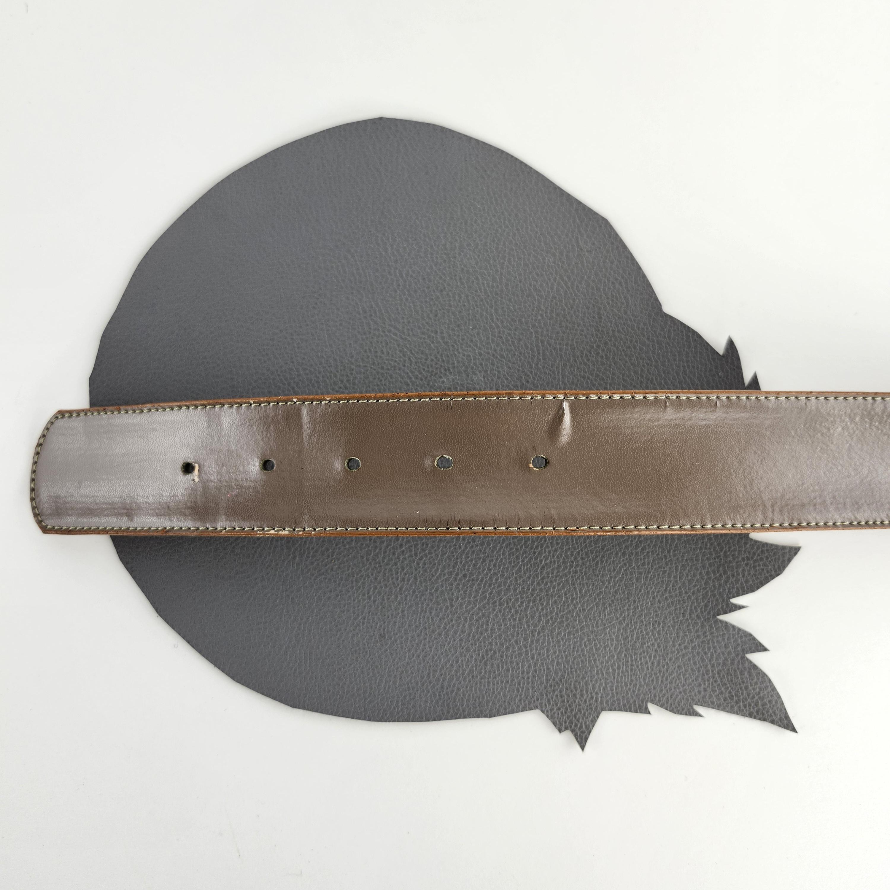 Vintage Cipriani Leather Belt Glazed Cowhide Art Deco Minimalist Preppy size S Vintage Taupe Leather Belt With Gold Buckle Size Medium  main image 2