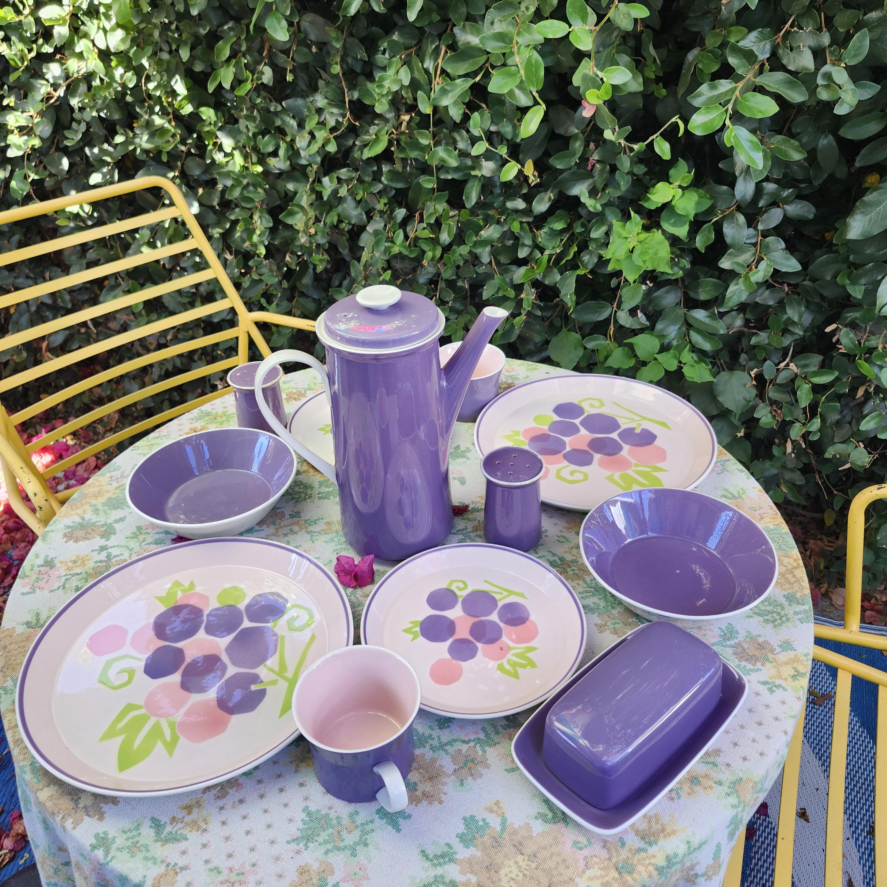 Vintage Mikasa Pink Purple & Green Grapes Set of 3 Dinner Plates