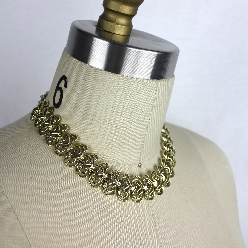 Gold Tone Choker Necklace Light Weight 