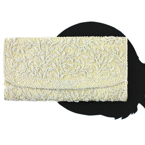 Vintage Alabaster Fully Beaded Floral Clutch