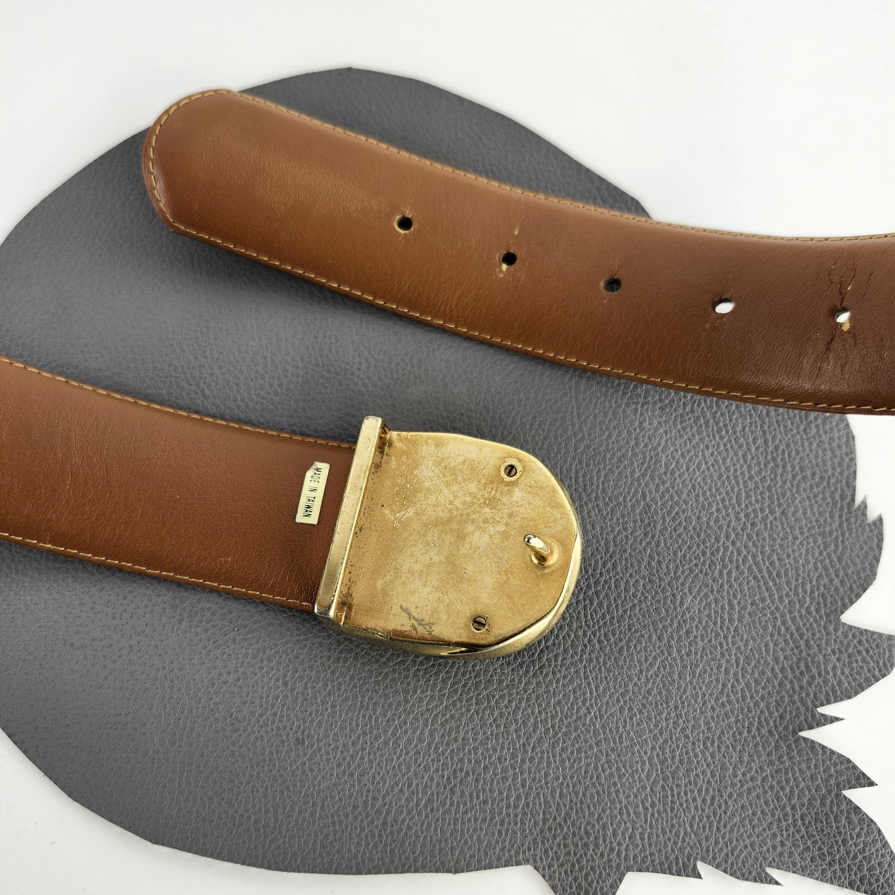 Vintage Cipriani Leather Belt Glazed Cowhide Art Deco Minimalist Preppy size S Vintage Taupe Leather Belt With Gold Buckle Size Medium  main image 4
