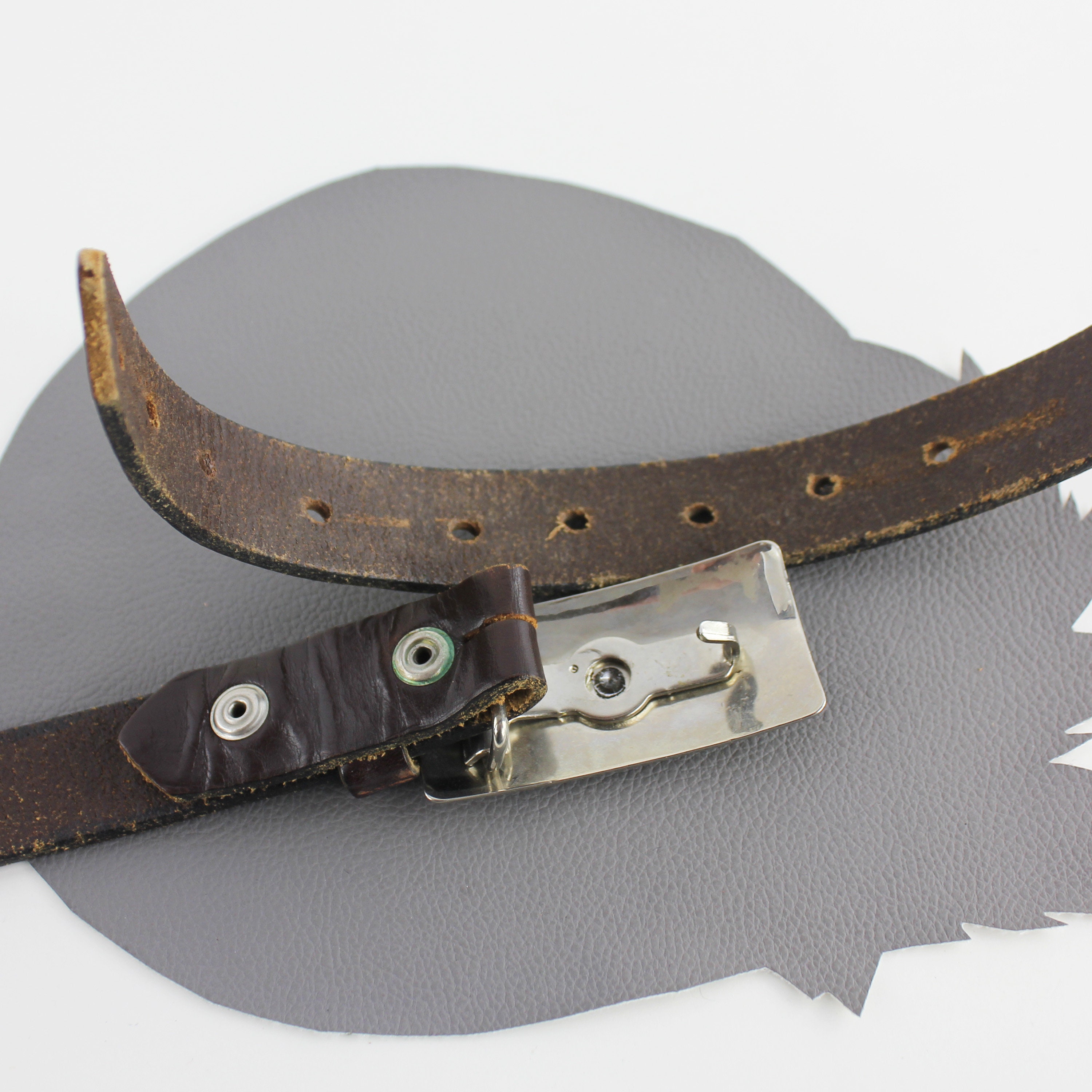 Horze Equestrian Dk Brown Leather Belt with Silver Studs and Brass Buckle 95 cm‎ Equestrian Belts | horze.com main image 3