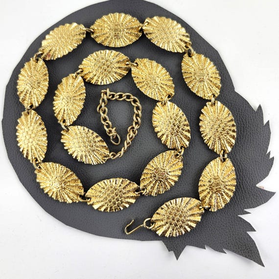 Vintage Gold Sunburst Ornate Oval Chain Belt - up to Size 37  display picture 1