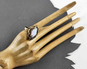Opal set 18 kt Gold HGE Ornate Vintage Ring size 5