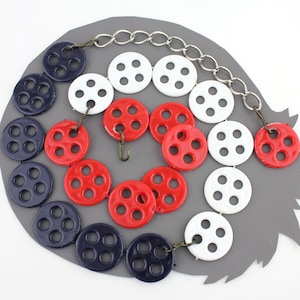 Red Navy Blue and White Plastic Vintage Chain Belt size medium / large