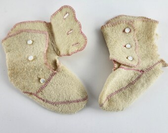 アンティーク 1930 年代 ベビー ブーティ シューズ 繊細な刺繍入り 