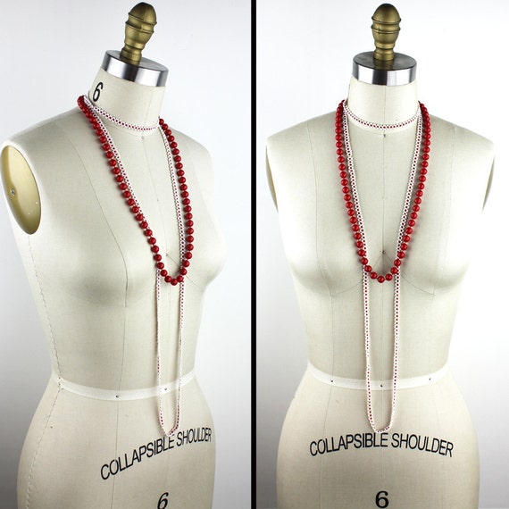 Collier Vintage Fil Nylon Rouge Avec Perle Blanche Et Pendentif émail Rouge - Occasion