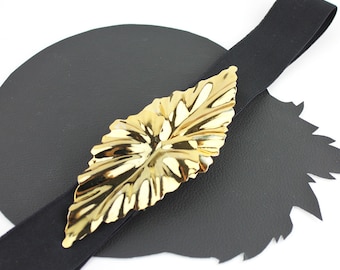 Zara Leaf Stretch Belt Zara Leaf Stretch Belt Size 28” NWOT All Item Prices Include  main image 3