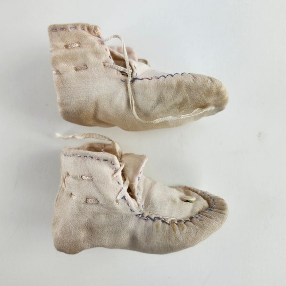 Antique 1930s Baby Booties Shoes Delicate Embroidered Silk & Knit