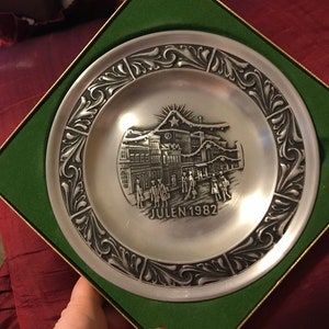 Astri Holthe Norway 1982 Annual Pewter Christmas Plate with paperwork in original box, signed and numbered