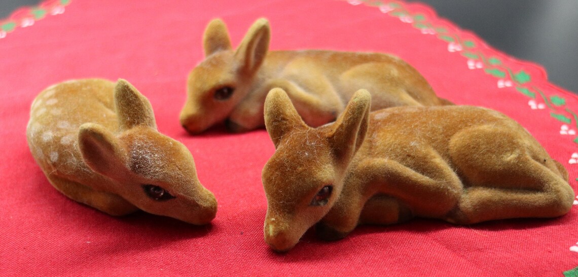 Vintage Reindeer Figurines 2 Flocked Bucks With 3 Babies Etsy