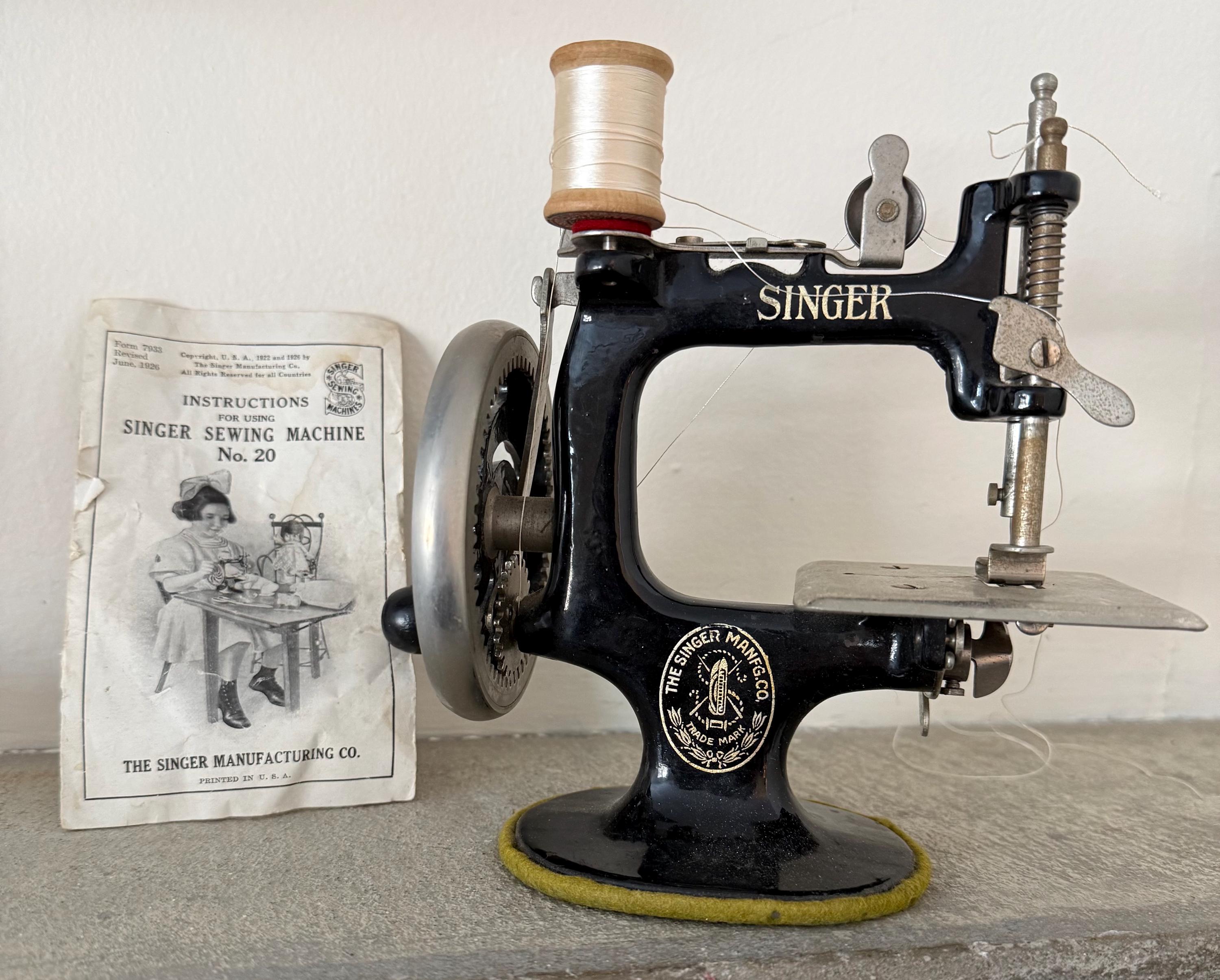 JOUET ANCIEN MACHINE A Coudre Singer EUR 30,00 - PicClick FR